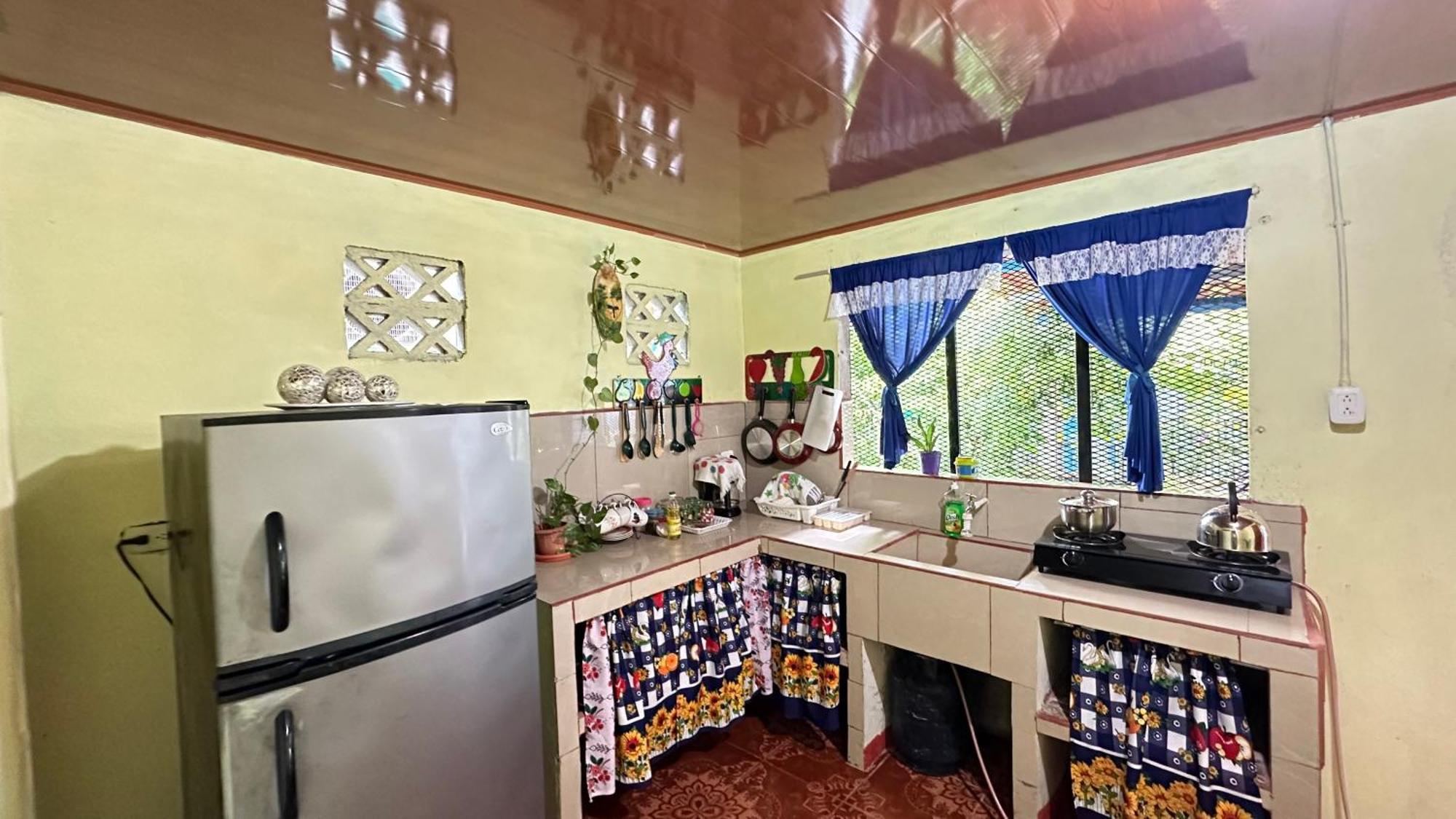 The Corner House Apartment Tortuguero Exterior photo